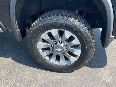 Used 2022 Chevrolet Silverado 2500 Custom w/ Custom Value Package AWD/4WD image 33