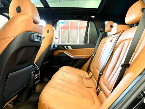 Used 2022 BMW X5 xDrive40i w/ Premium Package image 14