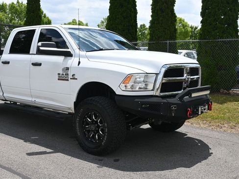 Used 2016 RAM 3500 Tradesman w/ Chrome Appearance Group AWD/4WD image 9
