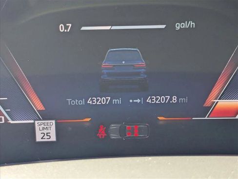 Used 2024 BMW X7 M60i w/ Executive Package image 11