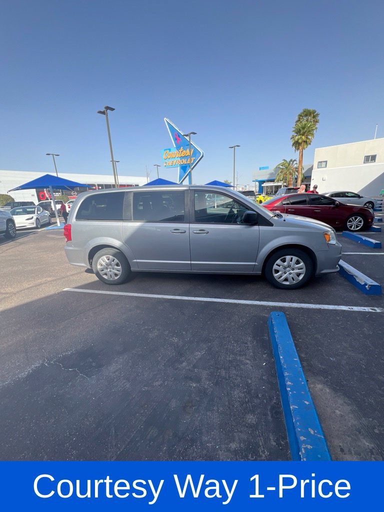 Used 2018 Dodge Grand Caravan SE FWD image 6