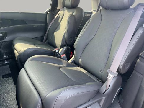 New 2026 Kia Carnival SX Prestige FWD image 24