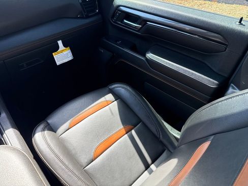 Used 2024 GMC Sierra 2500 AT4 w/ AT4 Premium Plus Package image 16