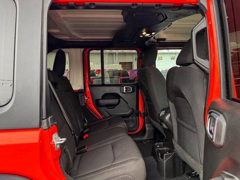 Used 2023 Jeep Wrangler Sport S image 15