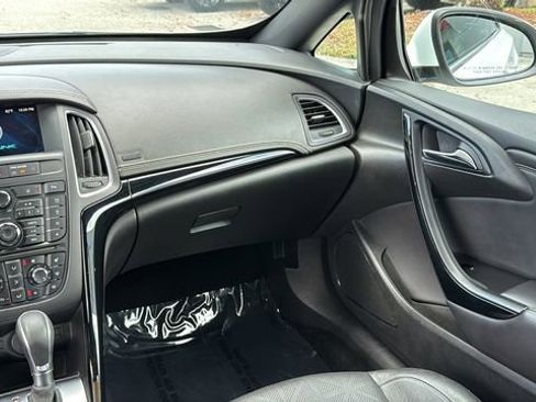 Used 2019 Buick Cascada Premium image 14