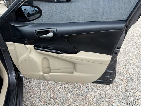 Used 2014 Toyota Camry LE FWD image 13