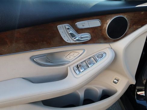 Used 2017 Mercedes-Benz GLC 300 w/ Premium 1 Package image 7