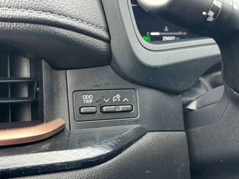 Used 2024 Toyota Grand Highlander AWD Hybrid image 29