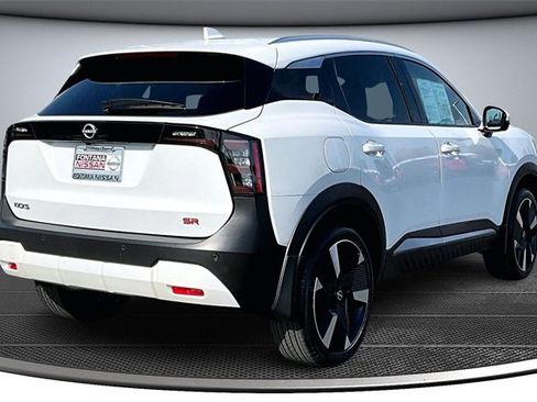 Certified 2025 Nissan Kicks SR image 6