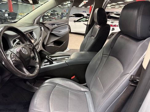 Used 2018 Buick Enclave Essence FWD image 33
