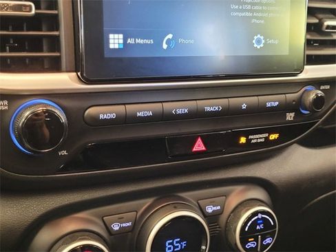 Used 2020 Hyundai Venue SEL w/ Convenience Package image 18