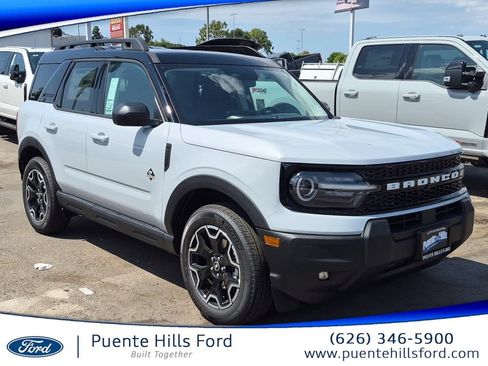 New 2026 Ford Bronco Sport Outer Banks AWD/4WD image 1