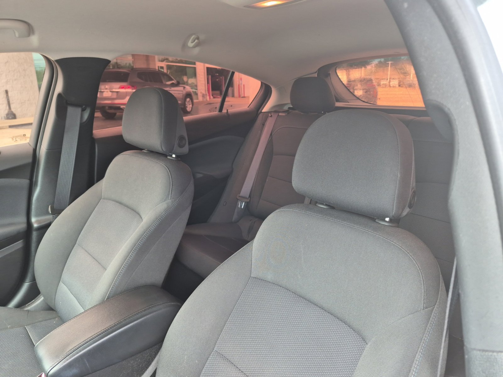 Used 2018 Chevrolet Cruze LT FWD image 8