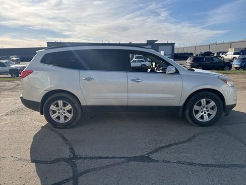 Used 2012 Chevrolet Traverse LT image 8