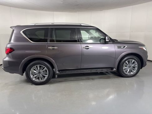 Used 2024 INFINITI QX80 Luxe image 9