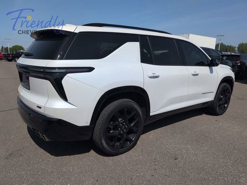 Used 2024 Chevrolet Traverse RS AWD/4WD image 3