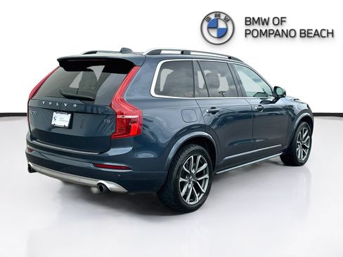 Used 2019 Volvo XC90 T5 Momentum w/ Protection Package Premier FWD image 7