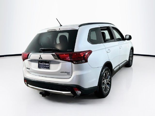 Used 2016 Mitsubishi Outlander AWD image 10