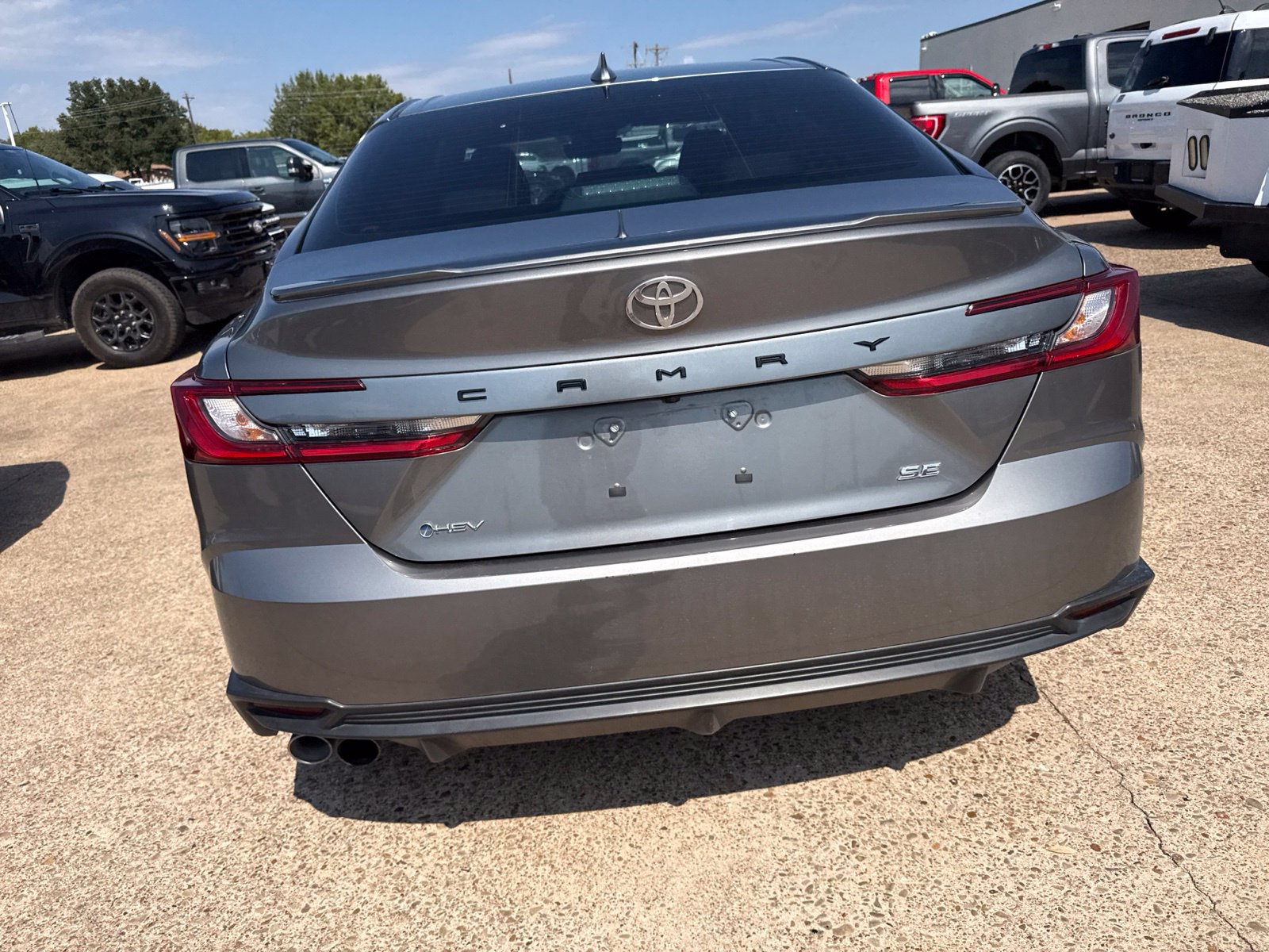 Used 2025 Toyota Camry SE w/ Multimedia Upgrade Package FWD image 6