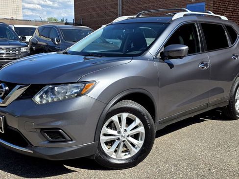 Used 2016 Nissan Rogue SV w/ SV Premium Package AWD/4WD image 4
