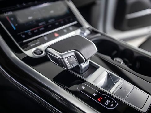 Used 2026 Audi Q8 Premium Plus image 35