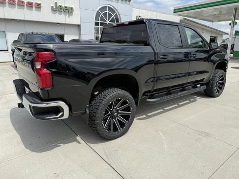 Used 2021 Chevrolet Silverado 1500 LT AWD/4WD image 8