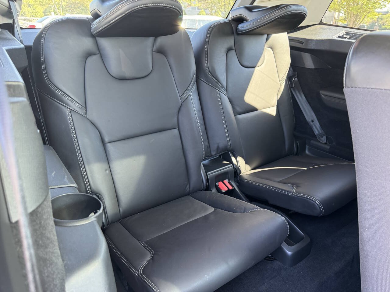 Used 2017 Volvo XC90 T6 Momentum AWD/4WD image 12
