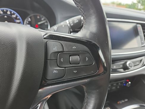 Used 2024 Buick Enclave Premium image 27