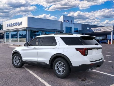 New 2026 Ford Explorer Active w/ Active Comfort Package RWD image 4