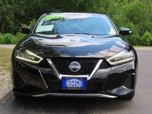 Used 2023 Nissan Maxima SL FWD image 17