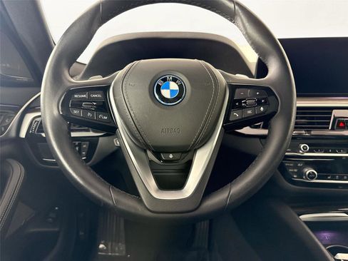 Used 2023 BMW 530e xDrive image 36