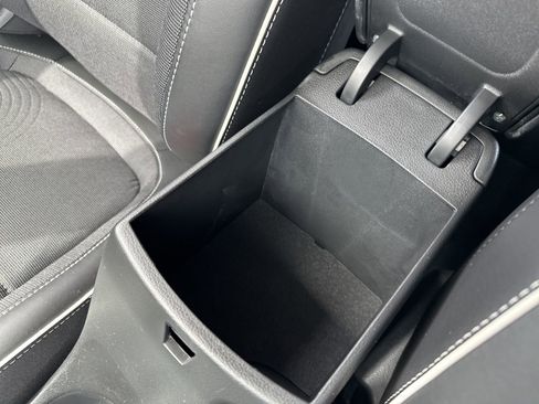 Used 2023 Hyundai Venue Limited FWD image 52