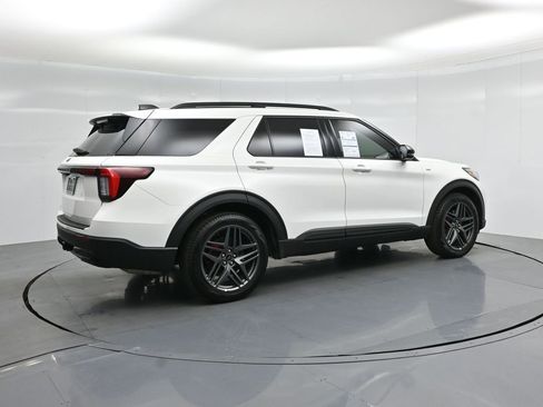 Certified 2025 Ford Explorer ST-Line w/ Premium Package image 29