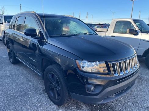 Used 2017 Jeep Compass High Altitude image 9