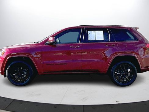 Certified 2018 Jeep Grand Cherokee Altitude image 5