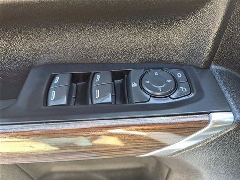 Used 2020 Chevrolet Silverado 1500 LT RWD image 10