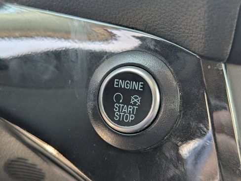 Used 2017 Ford Escape Titanium AWD/4WD image 18
