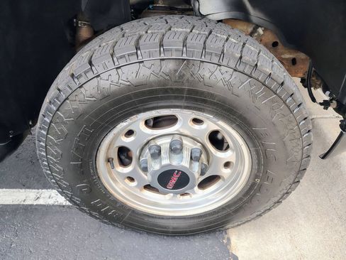 Used 2001 GMC Sierra 2500 SL AWD/4WD image 24