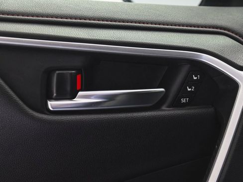 Used 2022 Toyota RAV4 XSE w/ Premium Package image 9