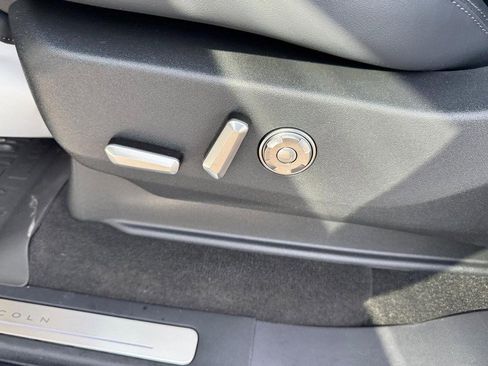 New 2025 Lincoln Navigator Reserve w/ Jet Appearance Package image 18