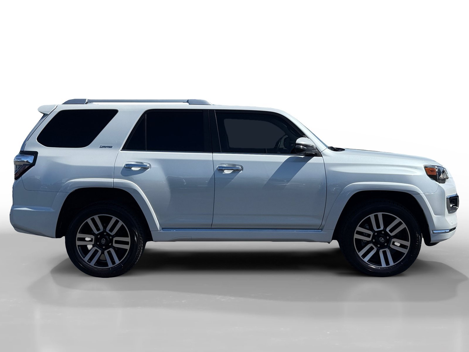 Used 2024 Toyota 4Runner Limited AWD/4WD image 6