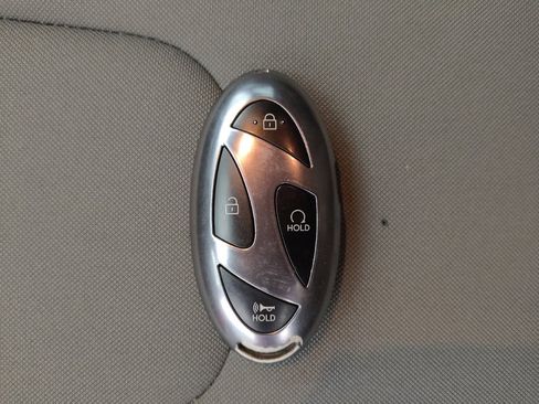 Used 2025 Hyundai Elantra Sport FWD image 32