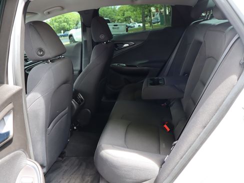 Used 2016 Chevrolet Malibu LT image 40