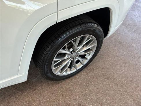 Certified 2024 Jeep Grand Cherokee Summit w/ Adv Protech Group IV AWD/4WD image 5