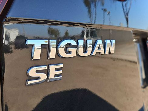 Used 2021 Volkswagen Tiguan SE R-Line image 13