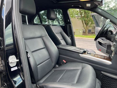 Used 2016 Mercedes-Benz E 350 Sedan w/ Premium Package image 29