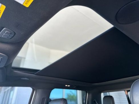 Used 2025 Ford F150 Raptor AWD/4WD image 23