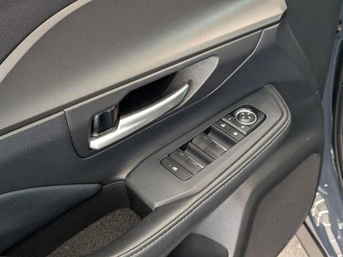 Certified 2025 Toyota Grand Highlander FWD image 9