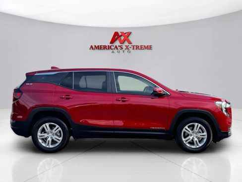 Used 2024 GMC Terrain SLE image 6