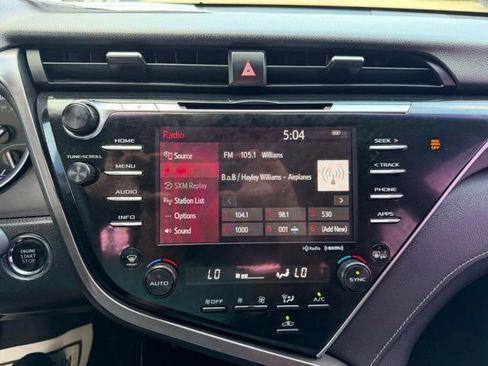 Used 2018 Toyota Camry SE w/ Audio Package FWD image 28